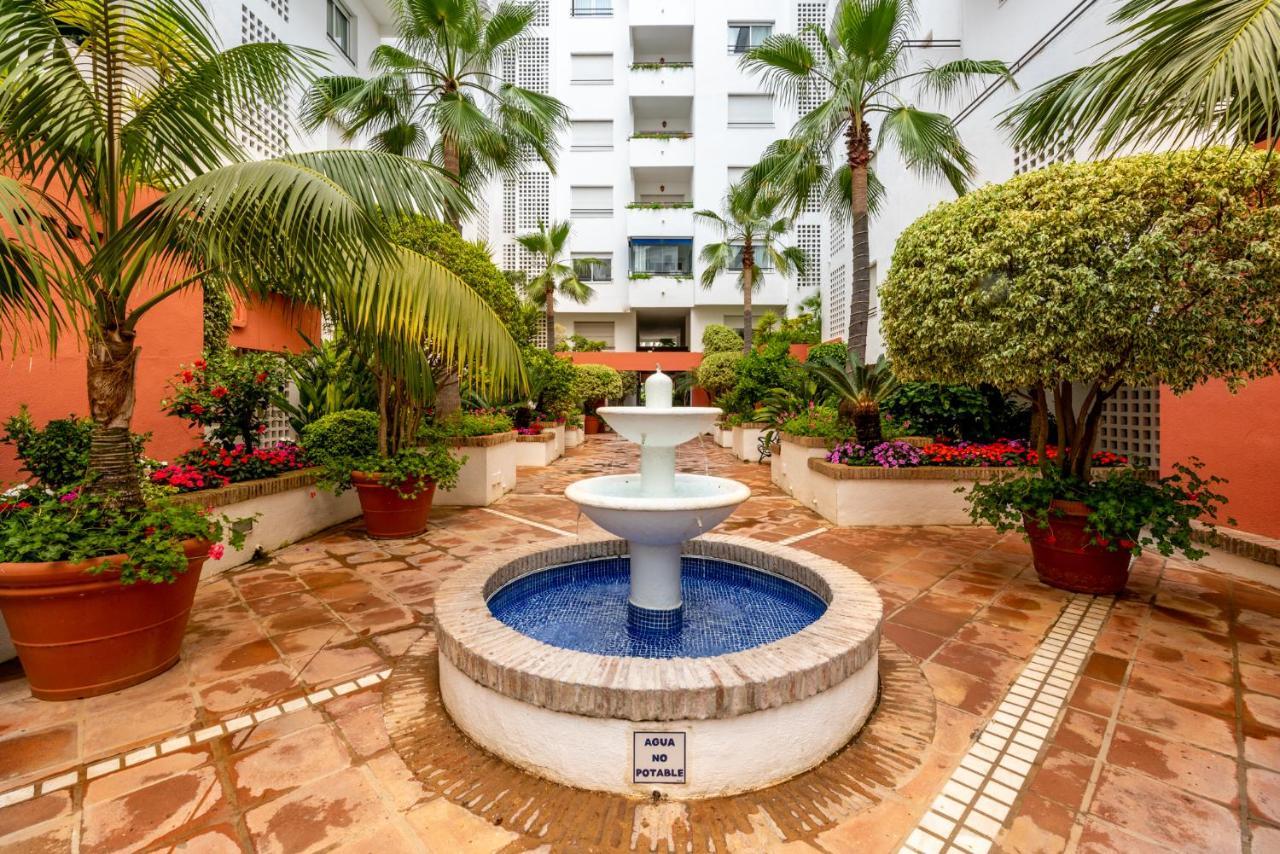 Livescape Medina Garden Марбелья Экстерьер фото
