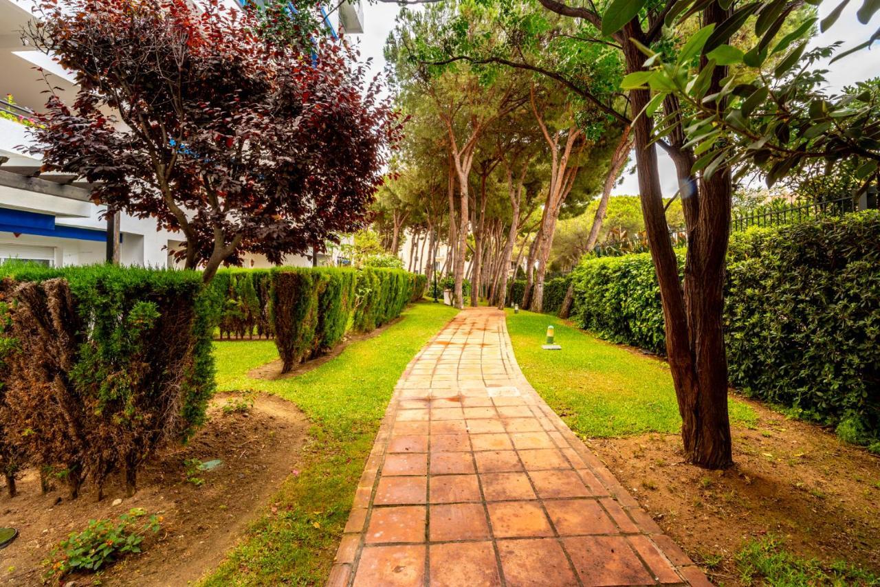 Livescape Medina Garden Марбелья Экстерьер фото